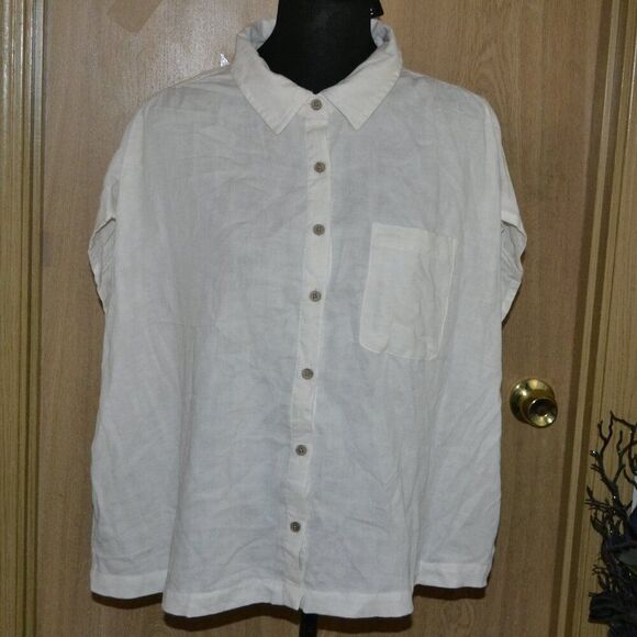NWT Torrid White Button Up Short Sleeve Cotton Blend Casual Essential Shirt - Picture 1 of 10